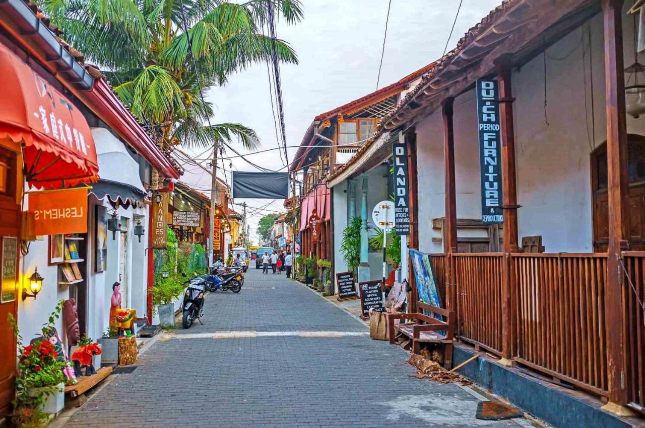 Hasara Oceanfront Apartments Galle Esterno foto