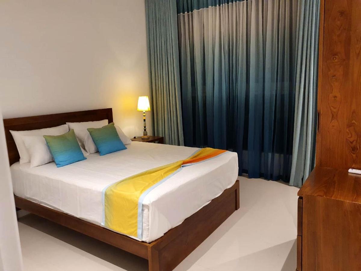 Hasara Oceanfront Apartments Galle Esterno foto