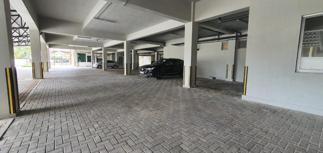 Hasara Oceanfront Apartments Galle Esterno foto